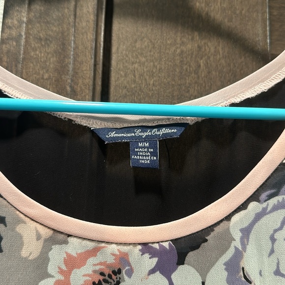 Medium American Eagle Top - Picture 2 of 3